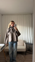 Load image into Gallery viewer, Dreiecksschal