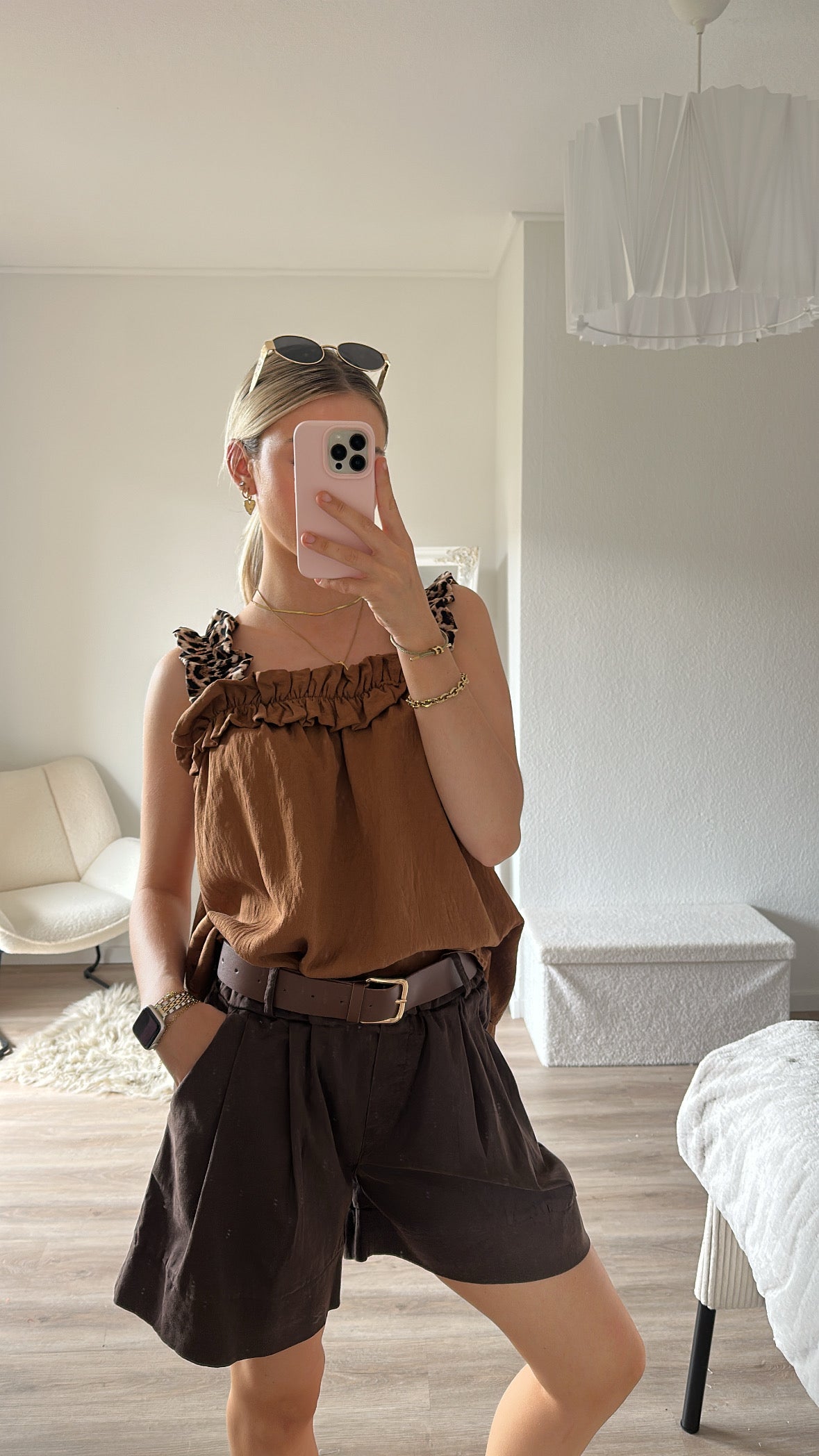 Shorts - brown