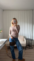 Load image into Gallery viewer, Cashmere Langarmshirt - beige/braun