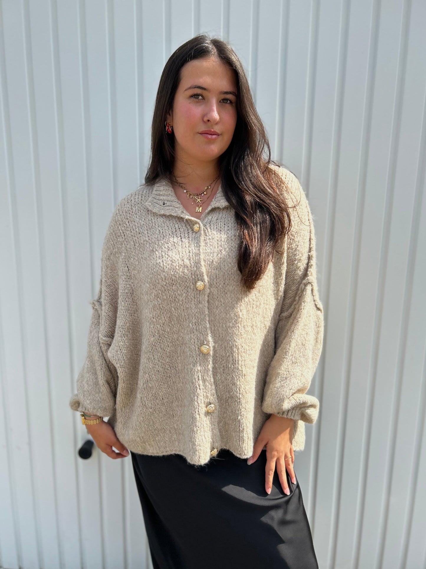 BESTSELLER !! Strickjacke mit goldenen Manschettenknöpfen