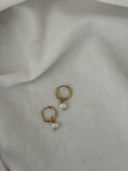 Bild in Galerie-Betrachter laden, Pearl Hoops Mini Classic
