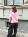 Load image into Gallery viewer, Strickjacke mit V-Ausschnitt-80% Mohair