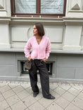Load image into Gallery viewer, Strickjacke mit V-Ausschnitt-80% Mohair