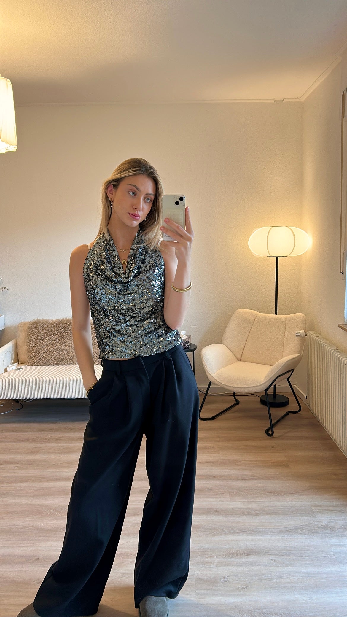 Neckholder-Top mit Pailletten