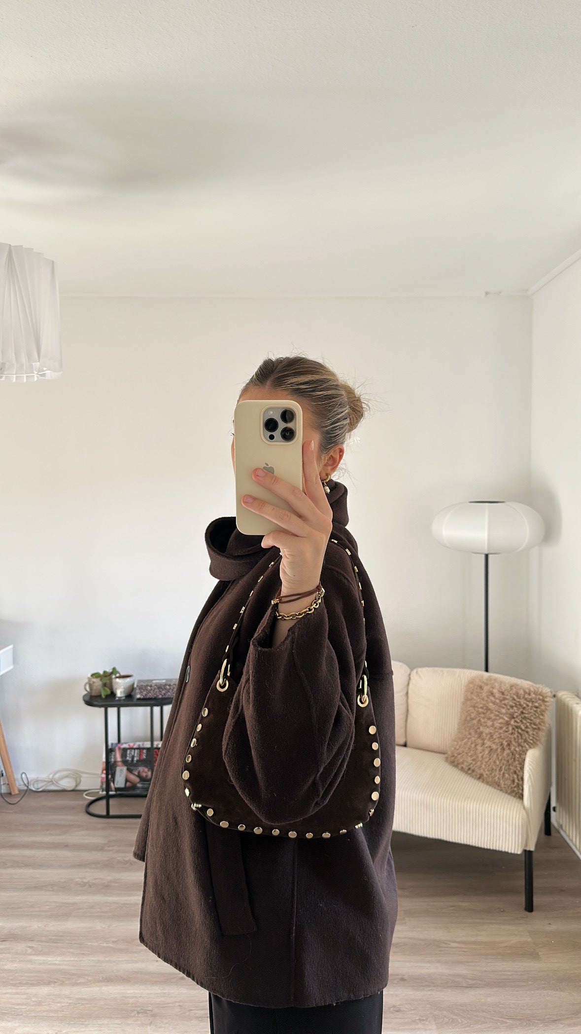 Wildledertasche mit Nieten