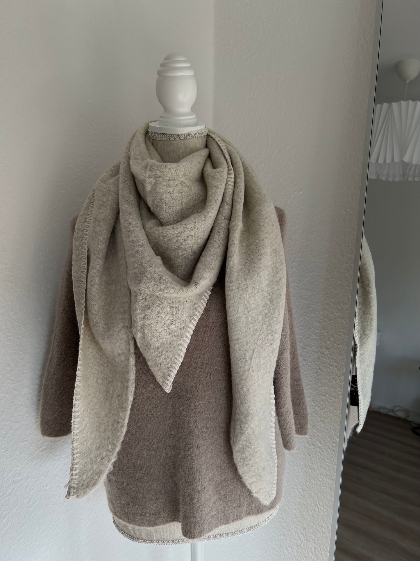 Dreiecksschal-BEIGE
