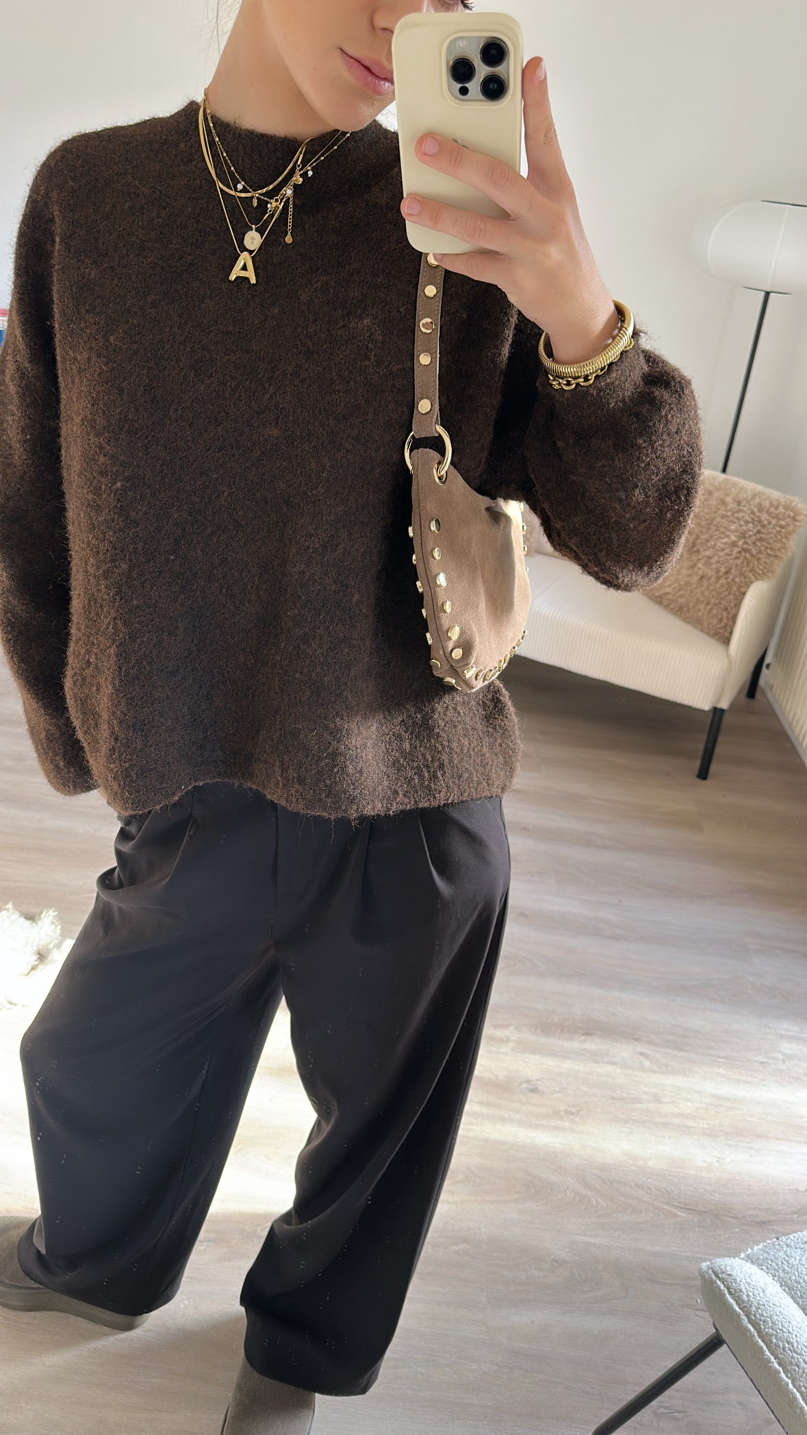 Wildledertasche mit Nieten