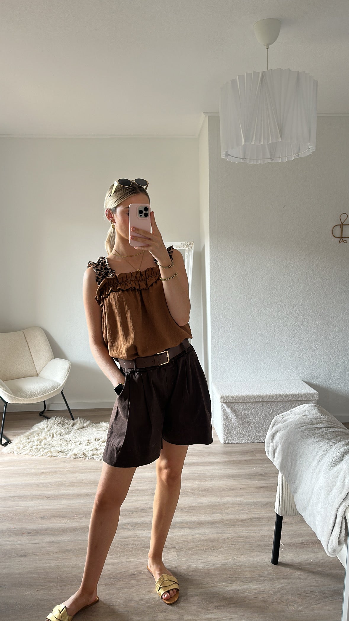 Shorts - brown
