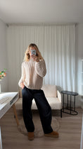 Load image into Gallery viewer, Grobstrickpullover
