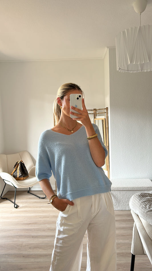 Kurzarmpullover mit V-Ausschnitt