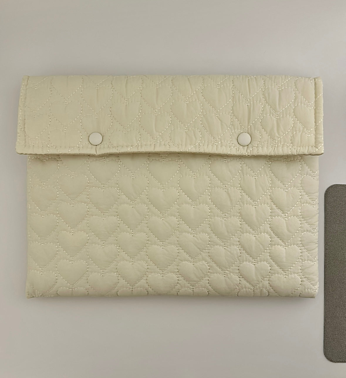 Laptoptasche mit Herzmuster