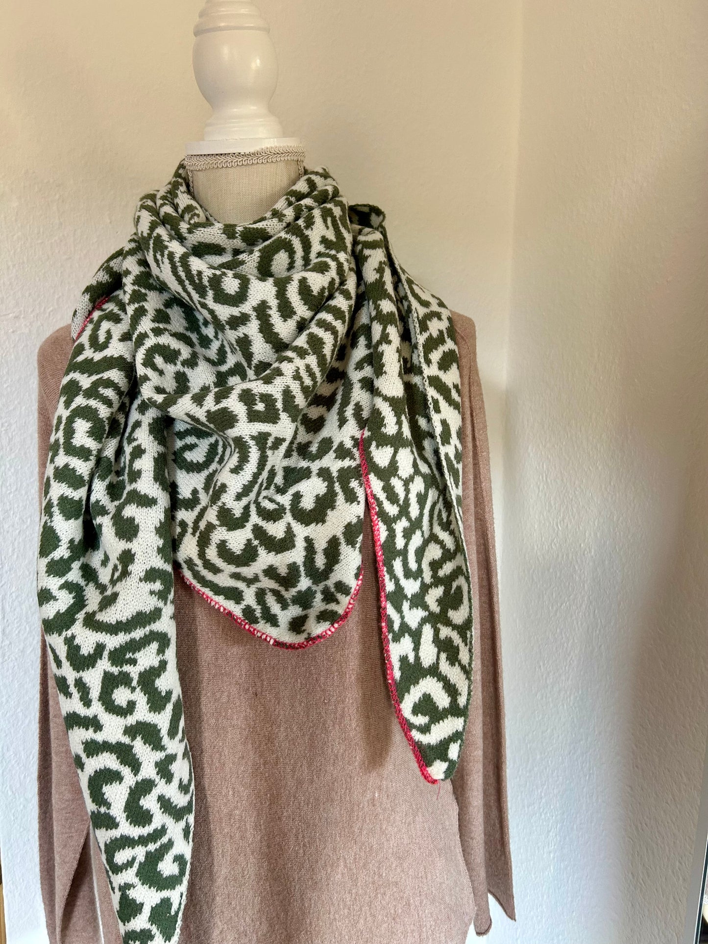 Dreiecksschal- LEOPRINT