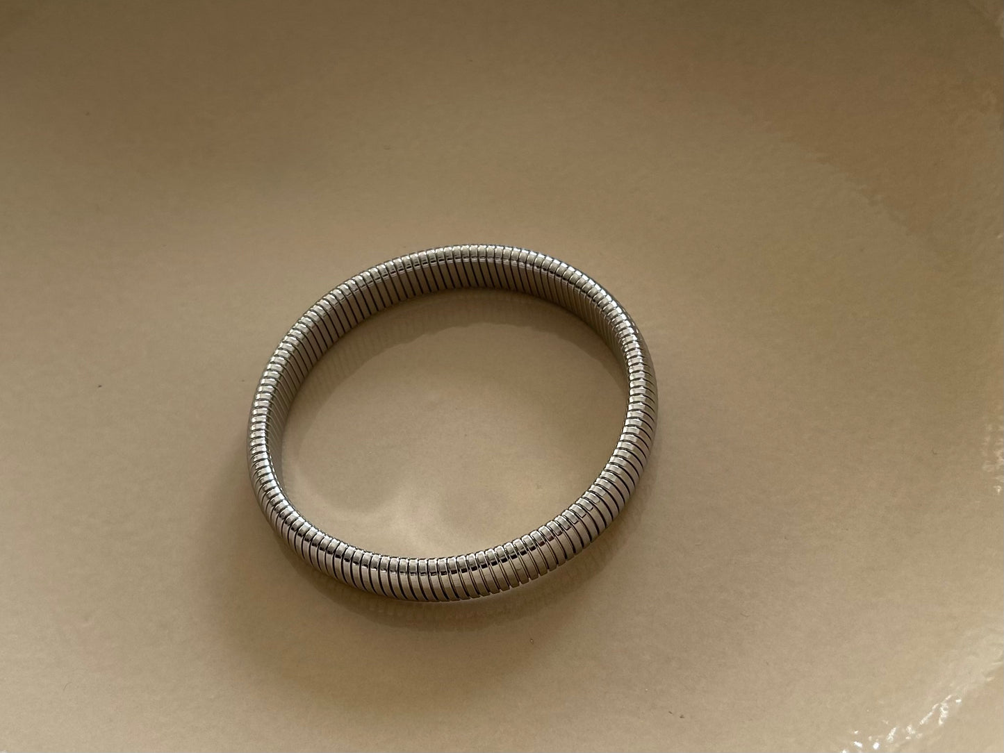 Trendiges Armband dehnbar, small