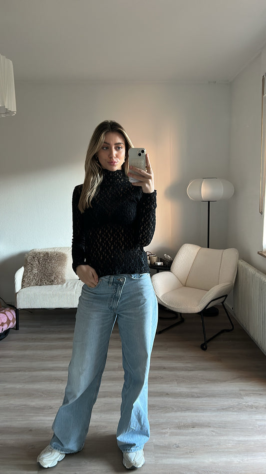 Spitzenoberteil mit Kragen