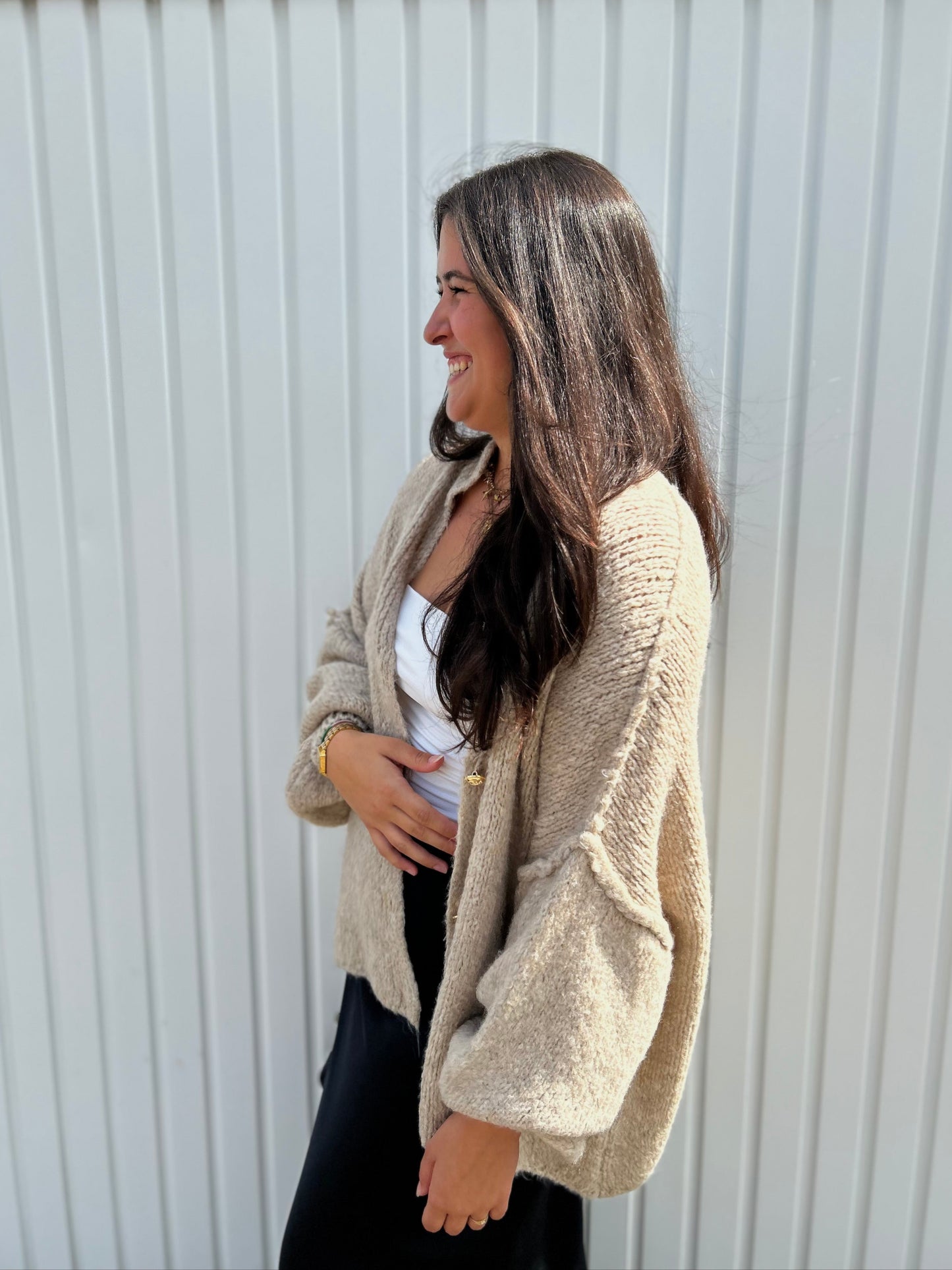 BESTSELLER !! Strickjacke mit goldenen Manschettenknöpfen