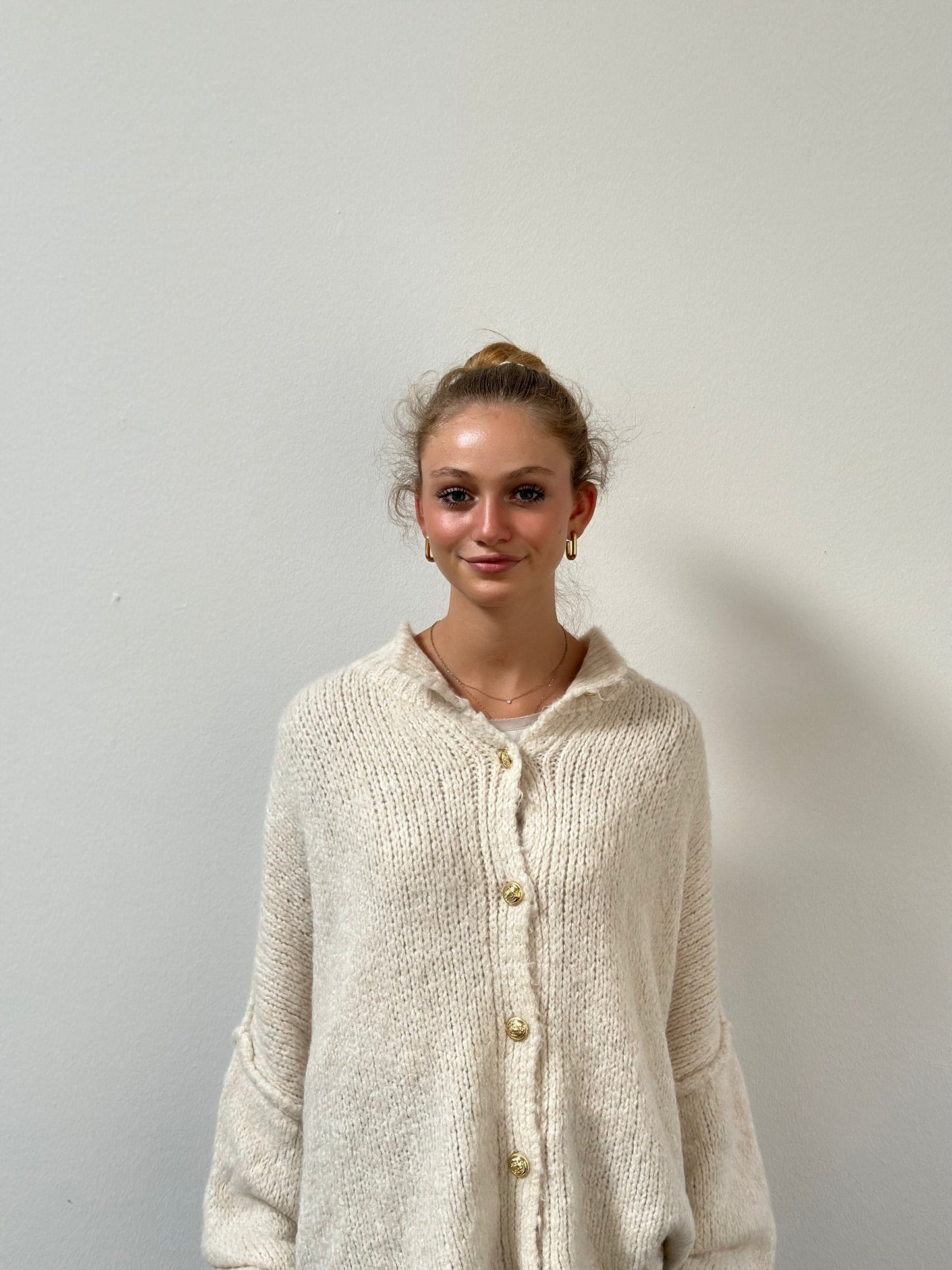 BESTSELLER !! Strickjacke mit goldenen Manschettenknöpfen