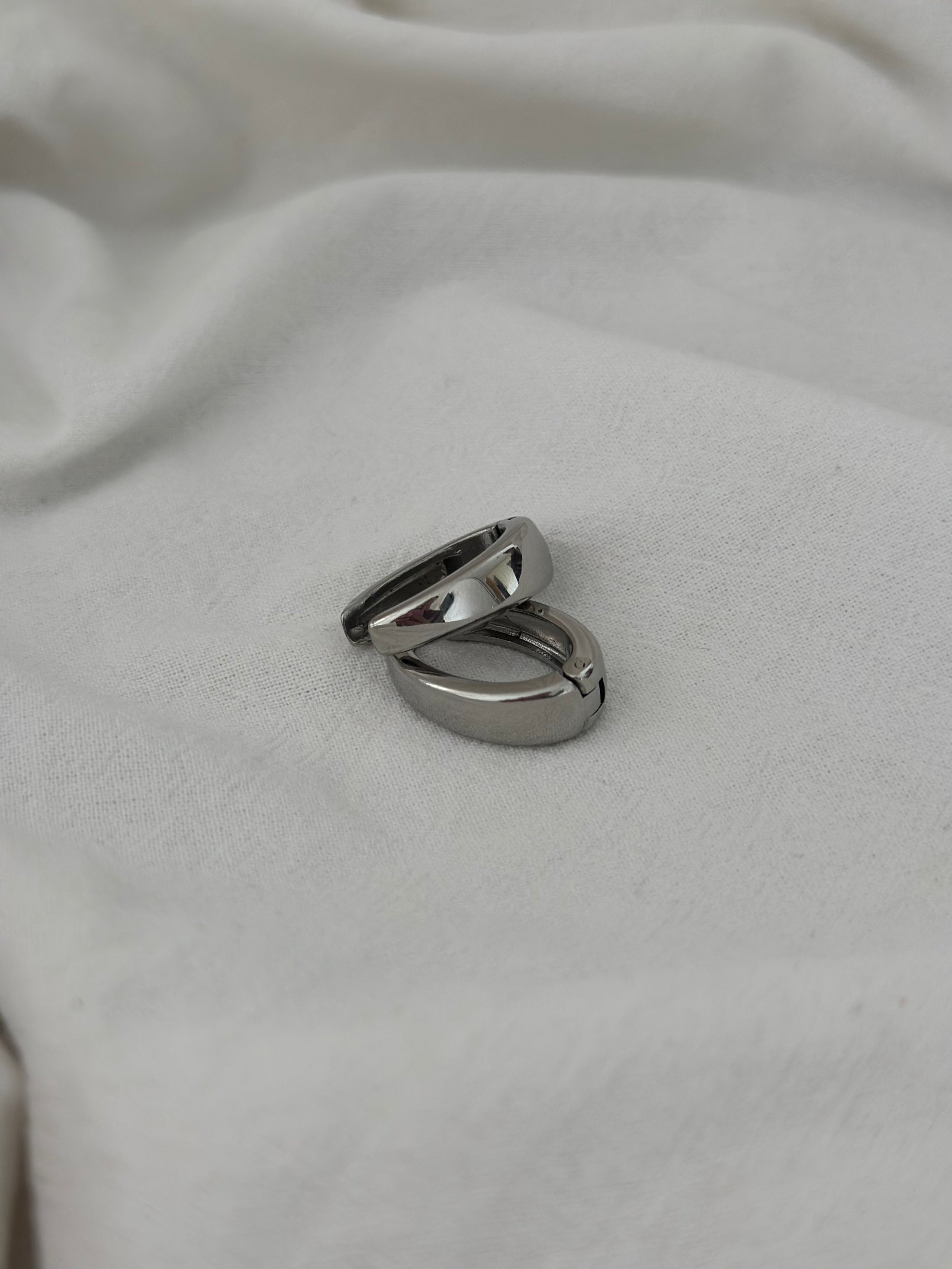 Squared Hoops Medi