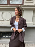 Load image into Gallery viewer, Oversize Blazer mit Nadelstreifen
